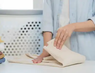 Folding Shutterstock 2129946995